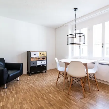 2 In District 4 Apartment